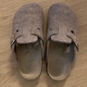 Mango Felt Clogs with Fastener